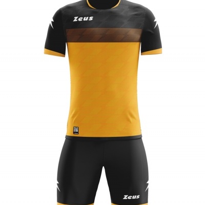 Conjunto desportivo amarelo e preto com texto Zeus