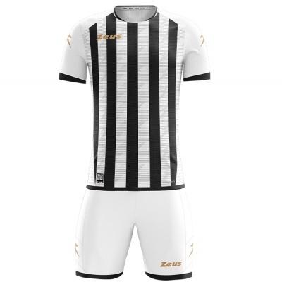 Uniforme de futebol branco com riscas pretas e detalhes dourados da Zeus