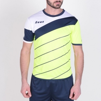 Conjunto desportivo Zeus em amarelo fluorescente, azul escuro e branco com riscas diagonais.