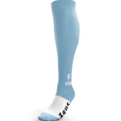 Meia desportiva comprida azul clara e branca com texto Zeus e símbolo de raio