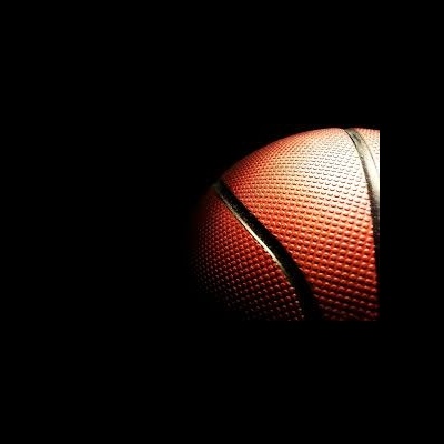 Bola de basquetebol laranja com texturas em destaque