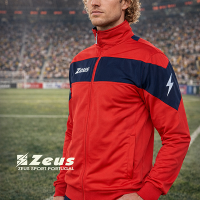 Casaco desportivo vermelho e azul com fecho e bolsos laterais