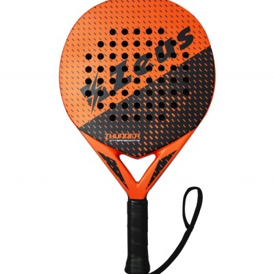 Raquete de padel laranja e preta com alça preta e cinta para pulso