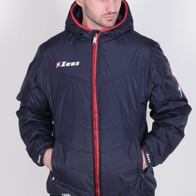 Casaco desportivo azul escuro com fecho e forro vermelhos e logo Zeus