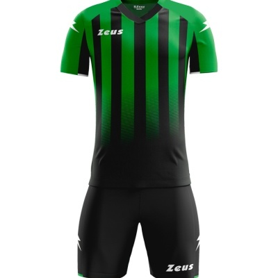 Conjunto desportivo verde e preto com logótipo Zeus