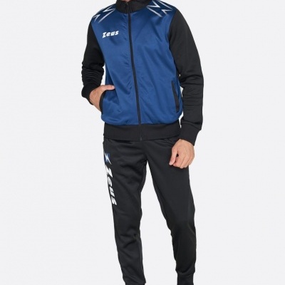 Conjunto desportivo masculino azul e preto com logos Zeus e detalhes em branco