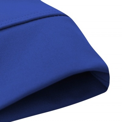 Manga curta azul de tecido sintético com costura