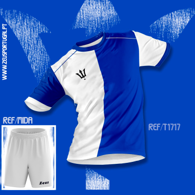 Conjunto desportivo azul e branco com calções brancos
