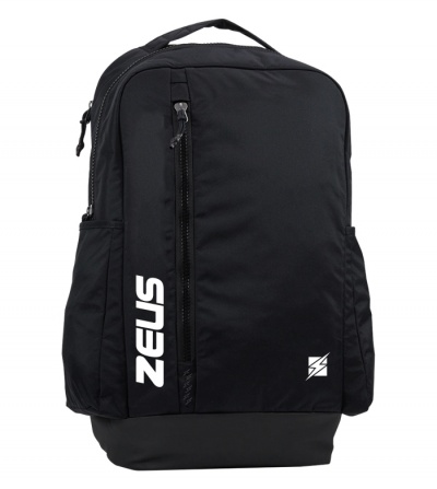 mochila preta com texto ZEUS e logótipo branco