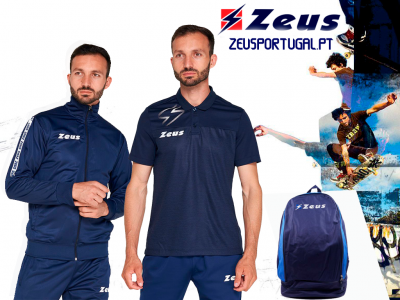 Dois homens com roupa desportiva azul escura Zeus e mochila azul com logótipos