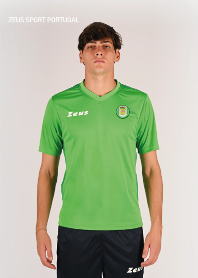 Camisola deportiva verde com logótipos Zeus e emblema colorido