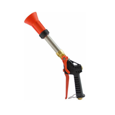 Pistola-bico pulverizador preto e laranja para mangueira com tubo metálico e bico vermelho